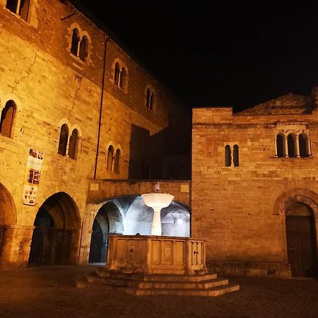 Апартаменты Dimora San Francesco Беванья Экстерьер фото